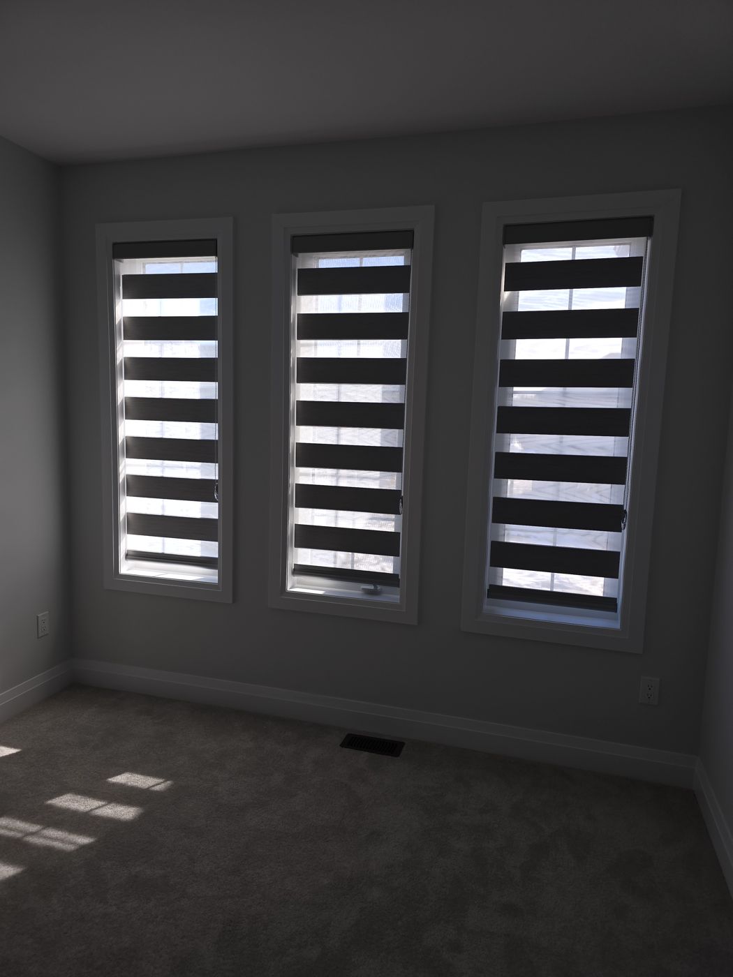 Roller Shade Fitting