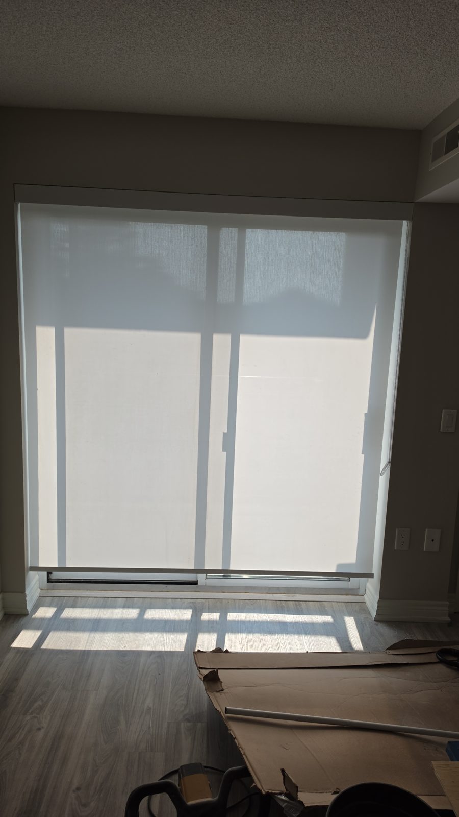 Roller Shade Fitting