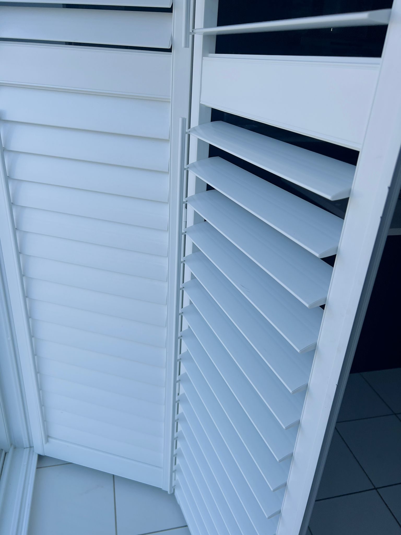 Roller Shade Fitting