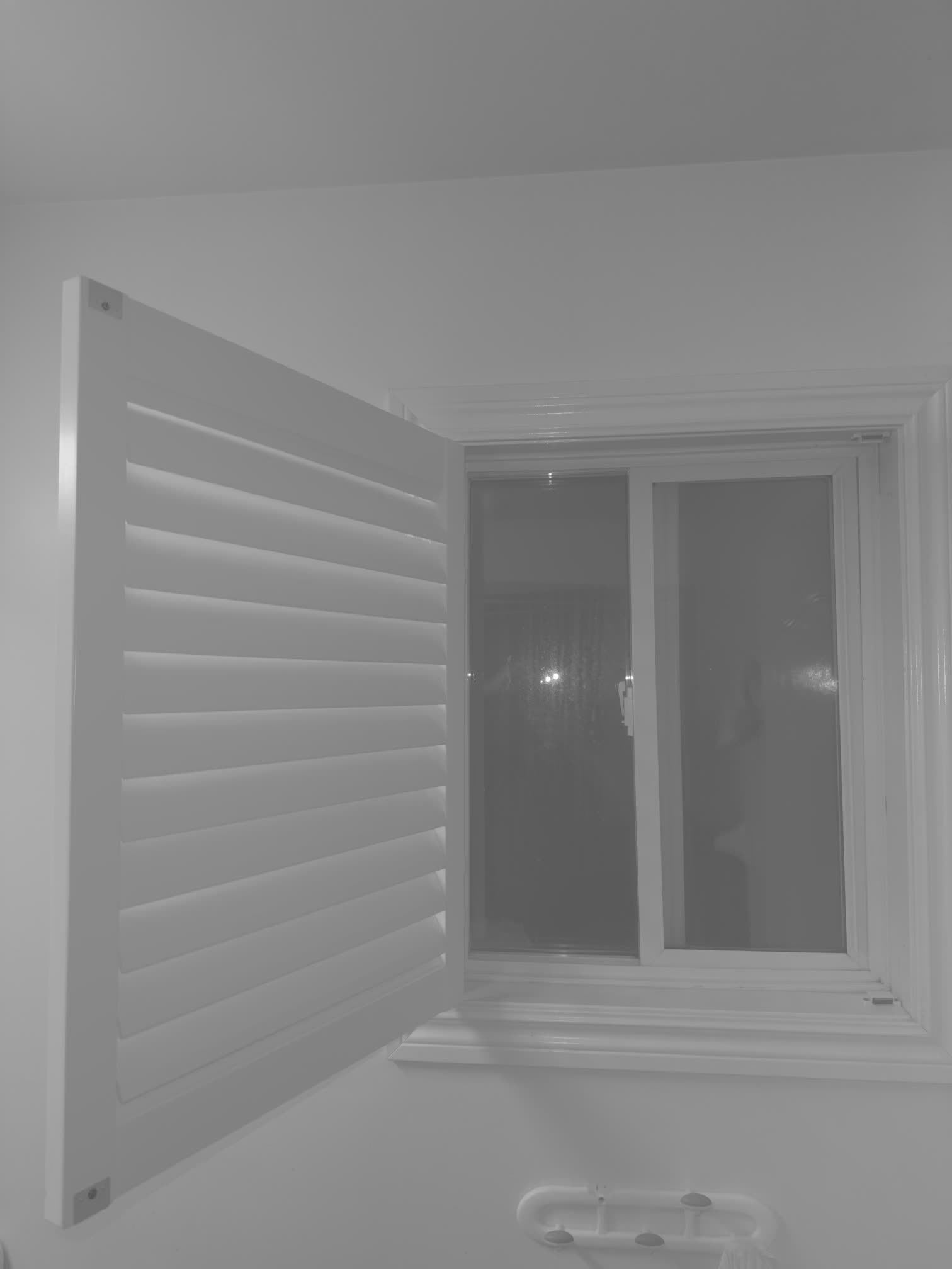 Honeycomb Shade Fitting